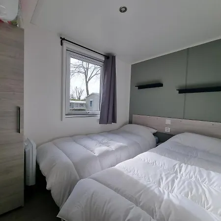 Mobil 2 Camping **** Campsite *